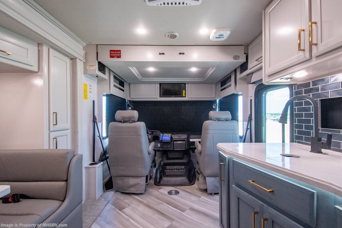 Contact us now about this 2026 Fleetwood Bounder 33C! 2026 Bounder 33C by Fleetwood from Motor Home Specialist in Alvarado, Texas