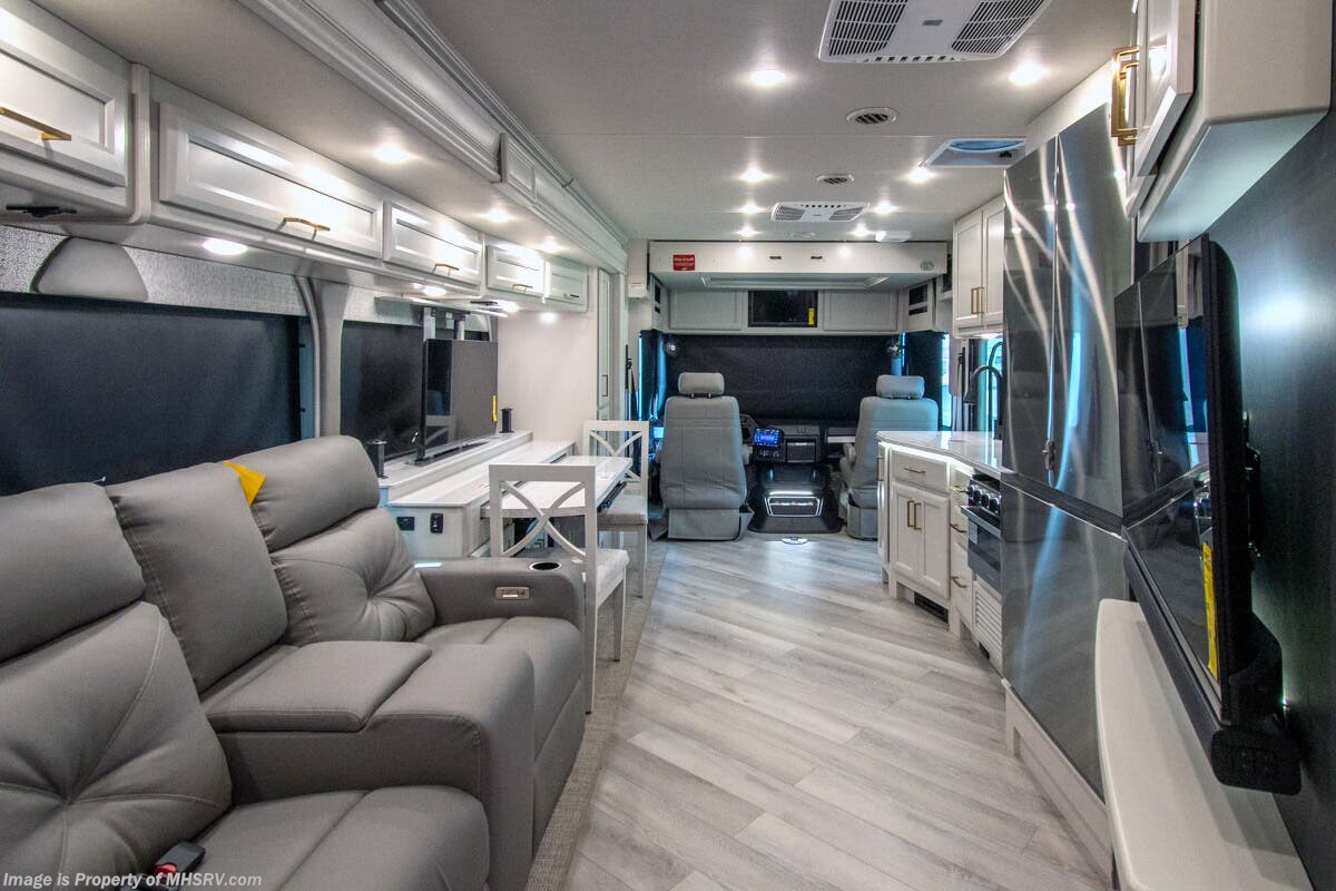 Call now about this 2026 Fleetwood Bounder 33C! 2026 Fleetwood Bounder 33C - New Class A For Sale by Motor Home Specialist in Alvarado, Texas