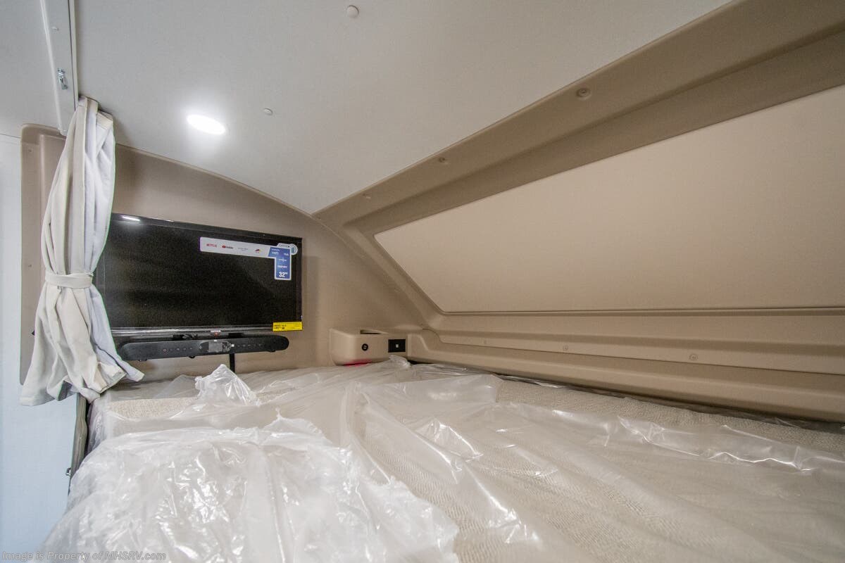 New 2026 Entegra Coach Odyssey 31F available in Alvarado, Texas