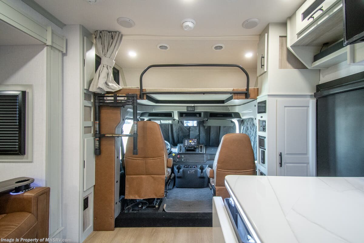 Contact us now about this 2026 Dynamax Corp DX3 34KD! 2026 DX3 34KD by Dynamax Corp from Motor Home Specialist in Alvarado, Texas