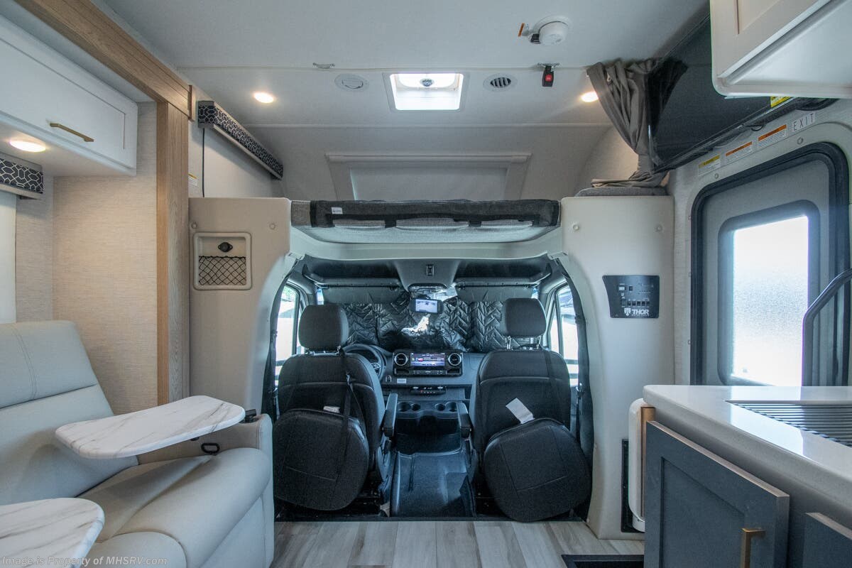 Contact us now about this 2026 Thor Motor Coach Quantum Sprinter GL24! 2026 Quantum Sprinter GL24 by Thor Motor Coach from Motor Home Specialist in Alvarado, Texas