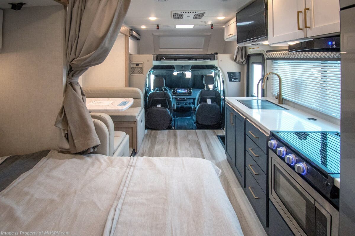Call now about this 2026 Thor Motor Coach Quantum Sprinter MB24! 2026 Thor Motor Coach Quantum Sprinter MB24 - New Class C For Sale by Motor Home Specialist in Alvarado, Texas