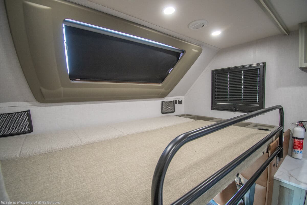 New 2026 Dynamax Corp Isata 6 Series 30FW available in Alvarado, Texas