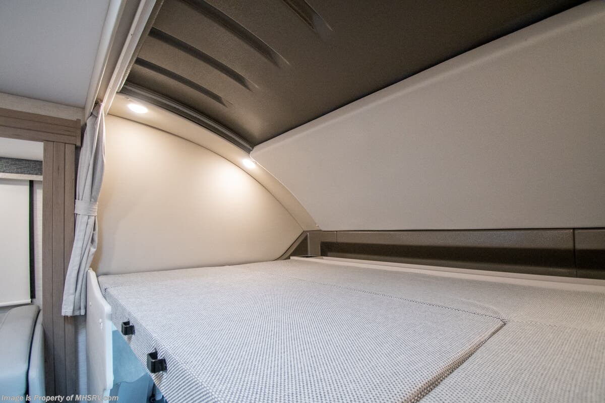 New 2026 Thor Motor Coach Magnitude Grand X32 available in Alvarado, Texas