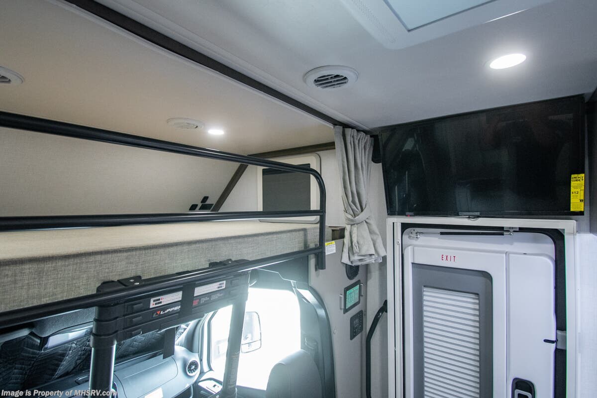 New 2026 Dynamax Corp Isata 3 Series 24FW available in Alvarado, Texas