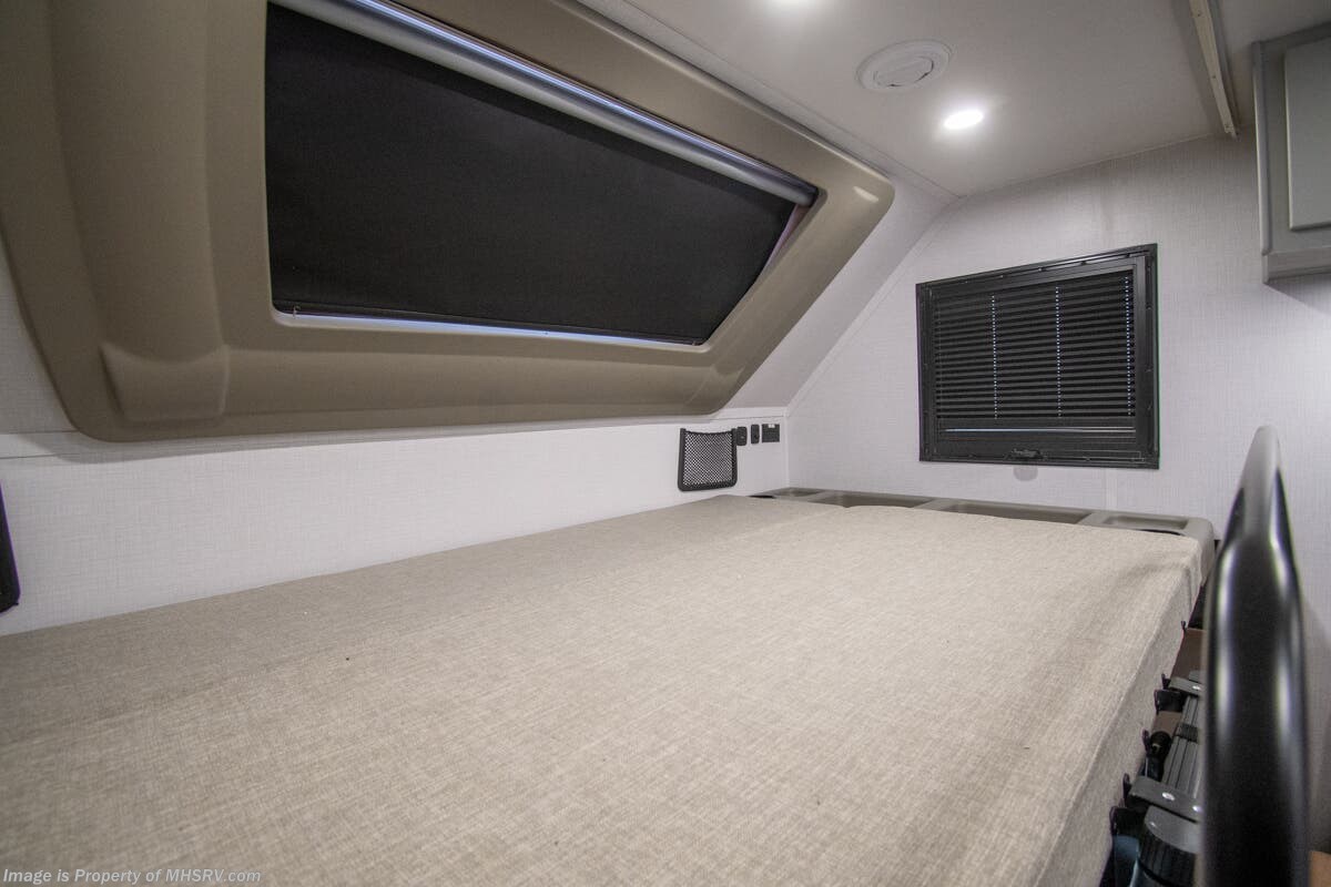 New 2026 Dynamax Corp Isata 6 Series 31KS available in Alvarado, Texas