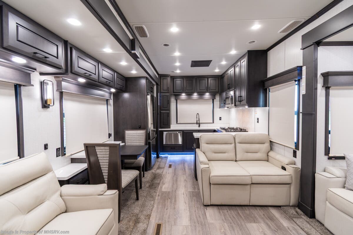 Call now about this 2022 DRV Mobile Suites 41RKDB! 2022 DRV Mobile Suites 41RKDB - Used Fifth Wheel For Sale by Motor Home Specialist in Alvarado, Texas features Bath & 1/2