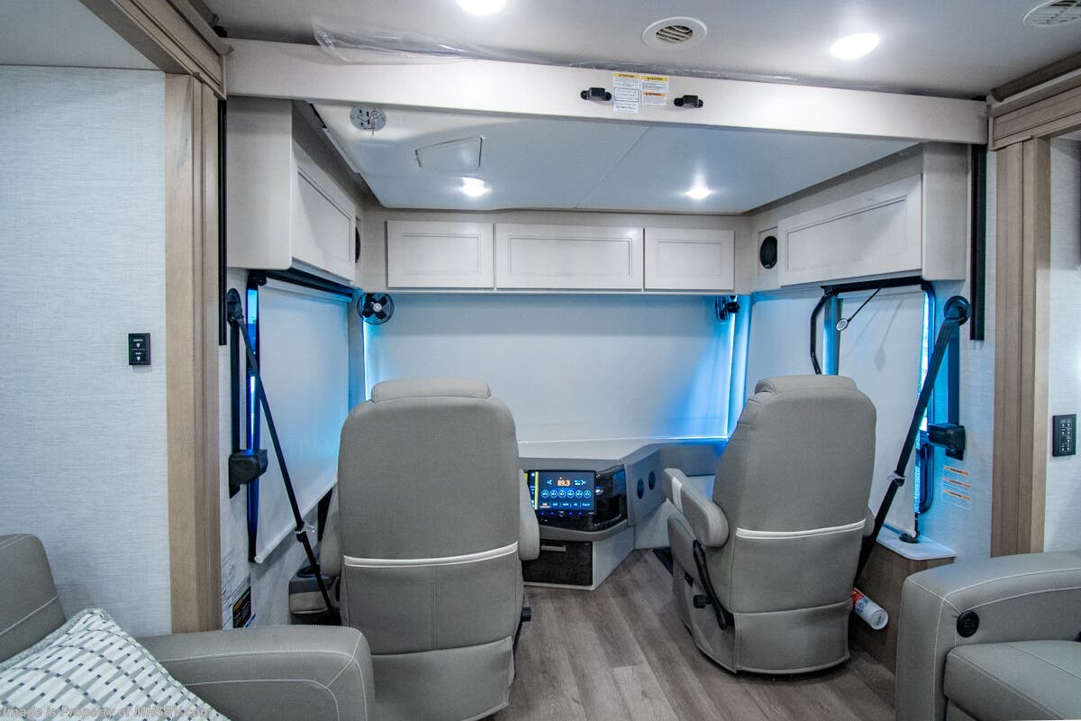 New 2026 Thor Motor Coach Riviera 38RB available in Alvarado, Texas