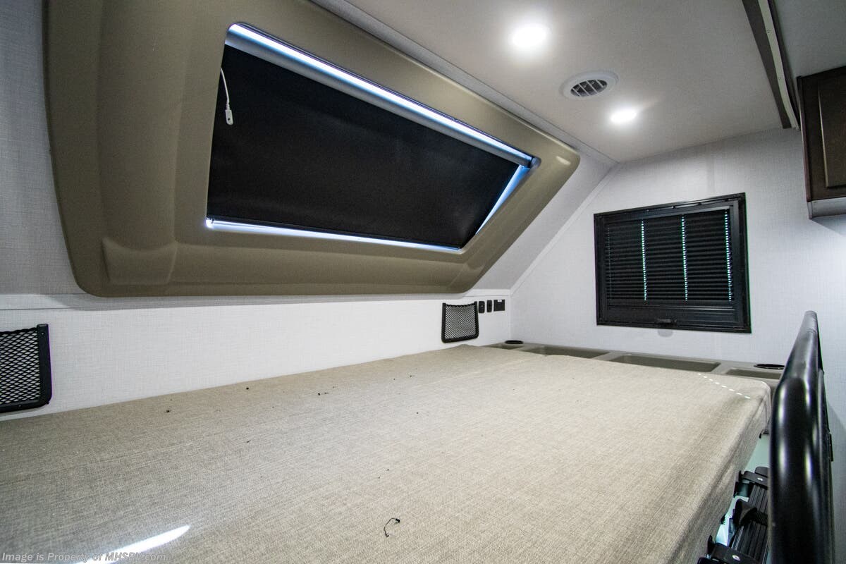 New 2026 Dynamax Corp Isata 6 Series 31KS available in Alvarado, Texas