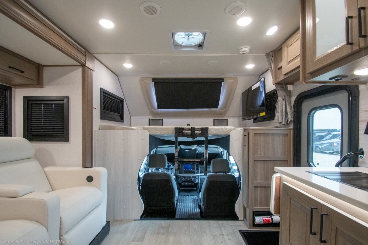 Contact us now about this 2025 East to West Bravado 33DS! 2025 Bravado 33DS by East to West from Motor Home Specialist in Alvarado, Texas