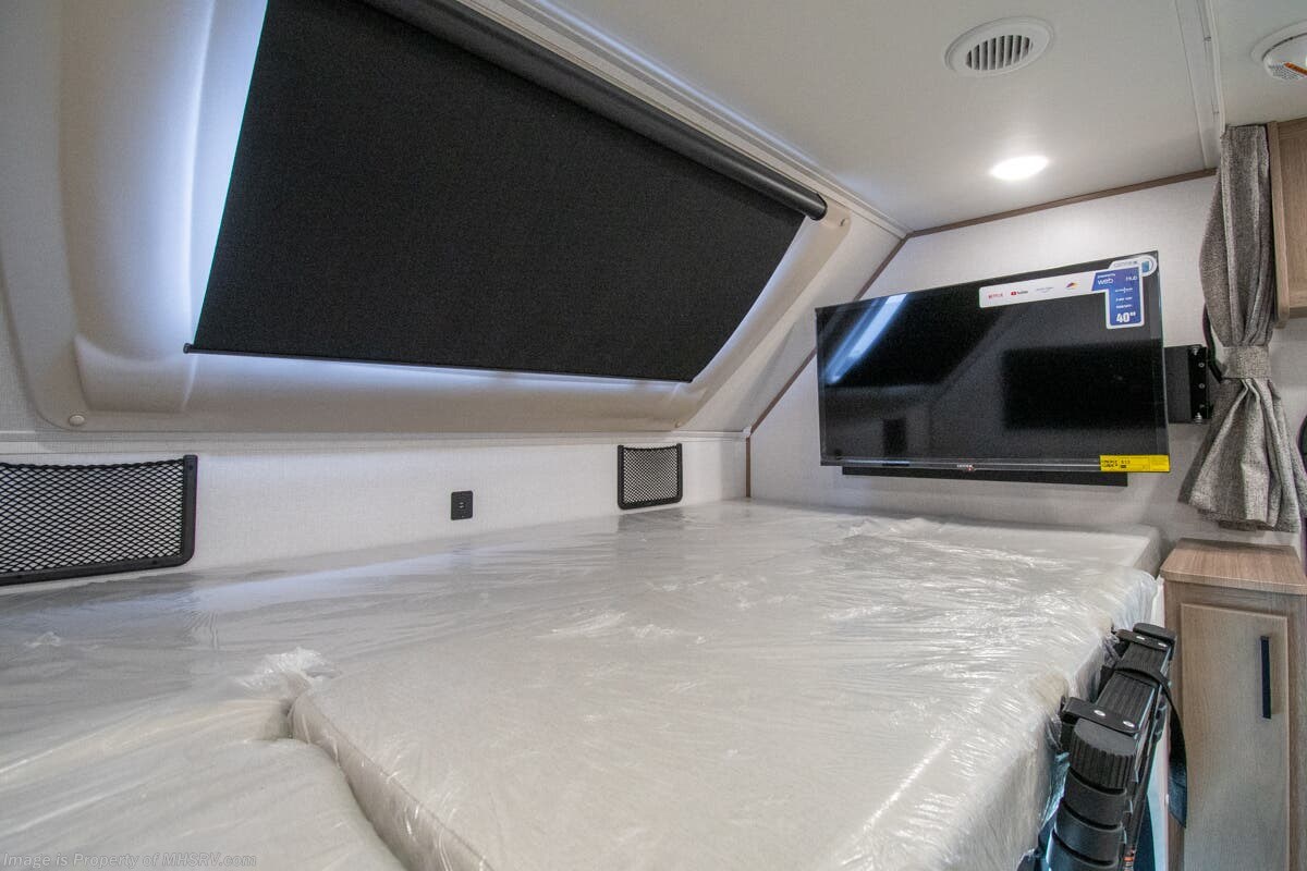 New 2025 East to West Bravado 33DS available in Alvarado, Texas