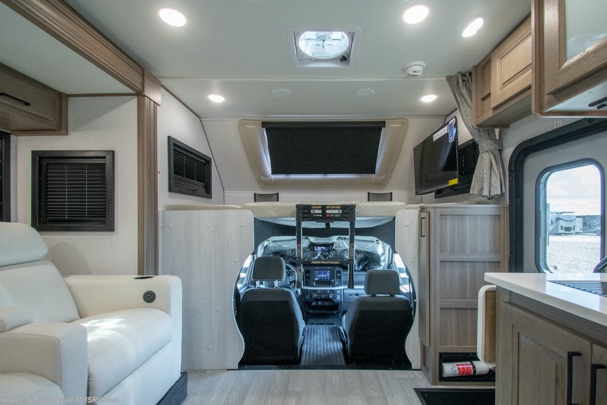 Contact us now about this 2025 East to West Bravado 33DS! 2025 Bravado 33DS by East to West from Motor Home Specialist in Alvarado, Texas