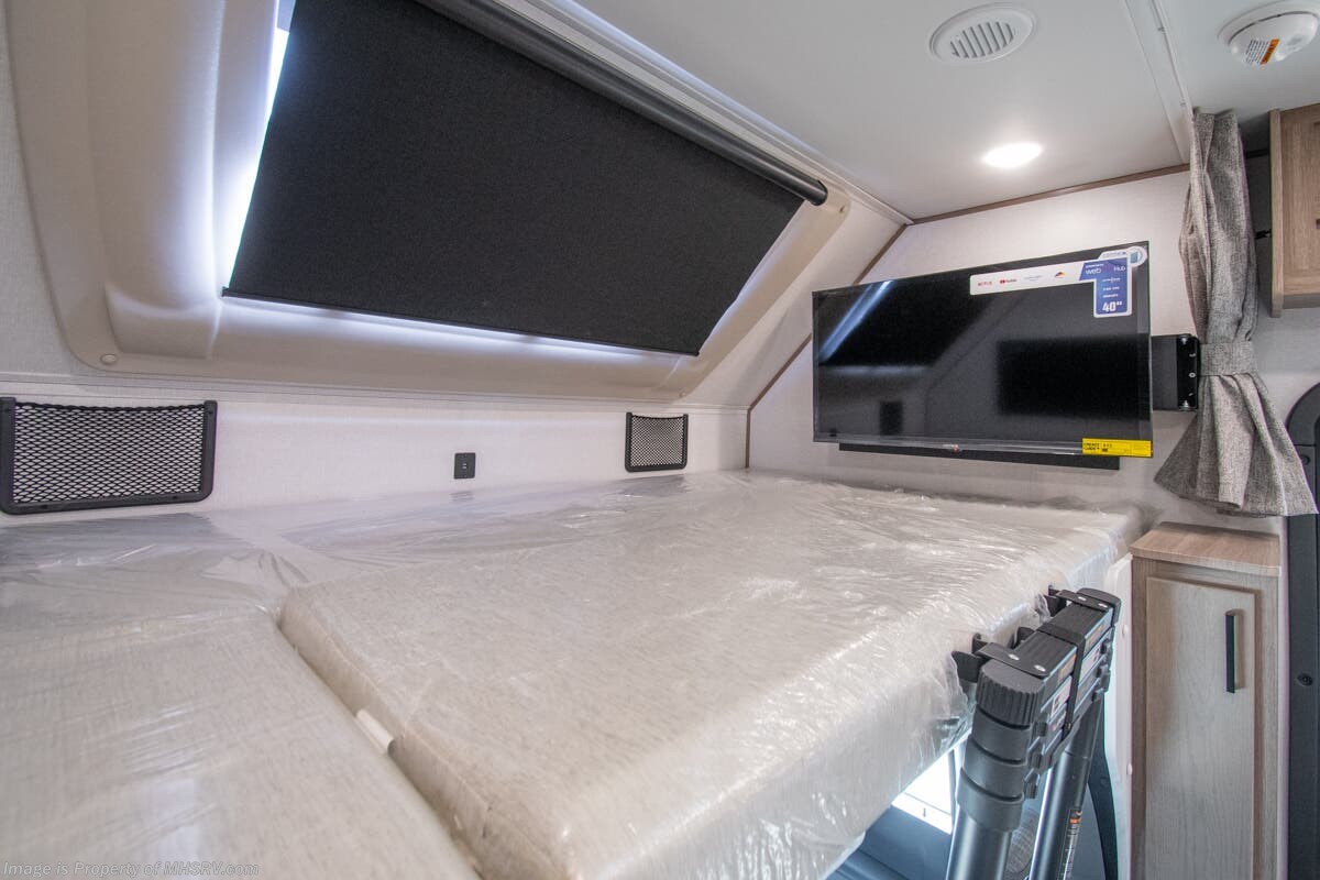 New 2025 East to West Bravado 33DS available in Alvarado, Texas