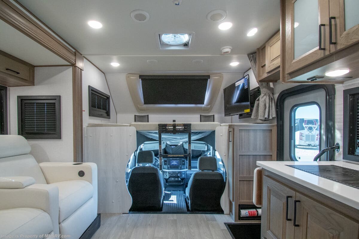 Contact us now about this 2025 East to West Bravado 33DS! 2025 Bravado 33DS by East to West from Motor Home Specialist in Alvarado, Texas