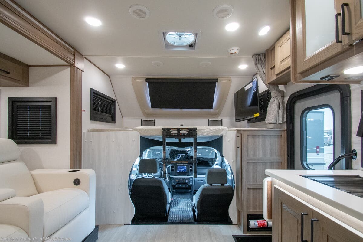 Contact us now about this 2025 East to West Bravado 33DS! 2025 Bravado 33DS by East to West from Motor Home Specialist in Alvarado, Texas
