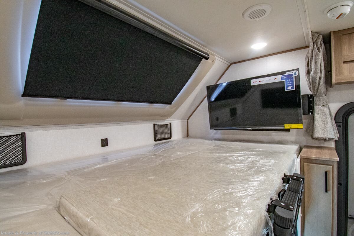 New 2025 East to West Bravado 33DS available in Alvarado, Texas