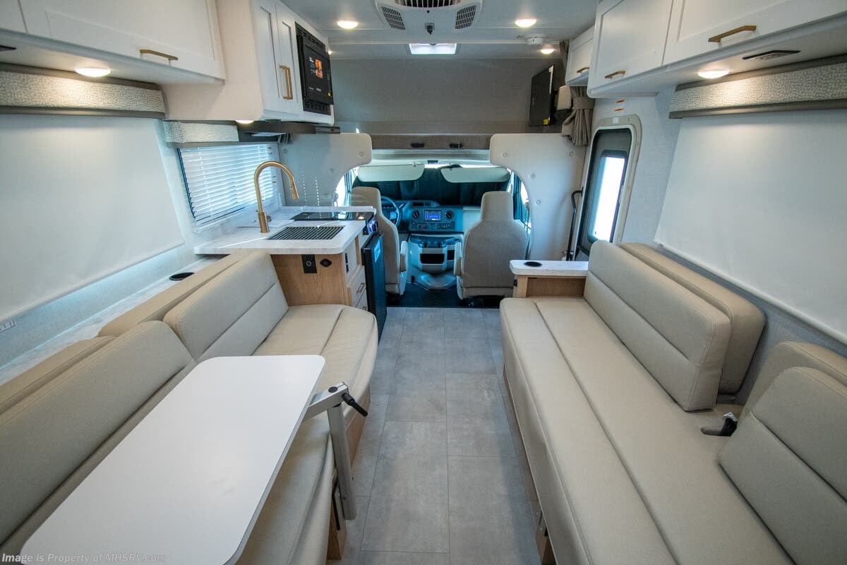 Call now about this 2026 Thor Motor Coach Chateau 19X! 2026 Thor Motor Coach Chateau 19X - New Class C For Sale by Motor Home Specialist in Alvarado, Texas