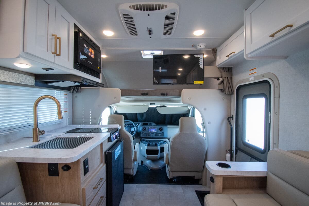 New 2026 Thor Motor Coach Chateau 19X available in Alvarado, Texas