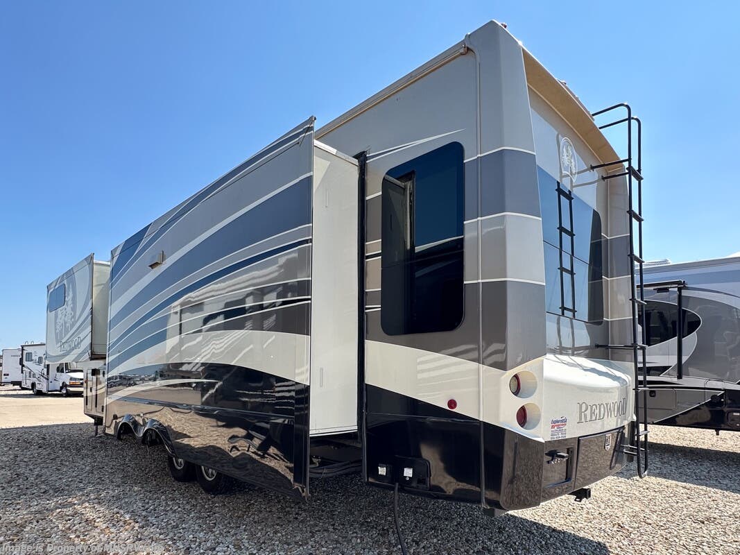 Used 2017 CrossRoads Redwood 36RL available in Alvarado, Texas