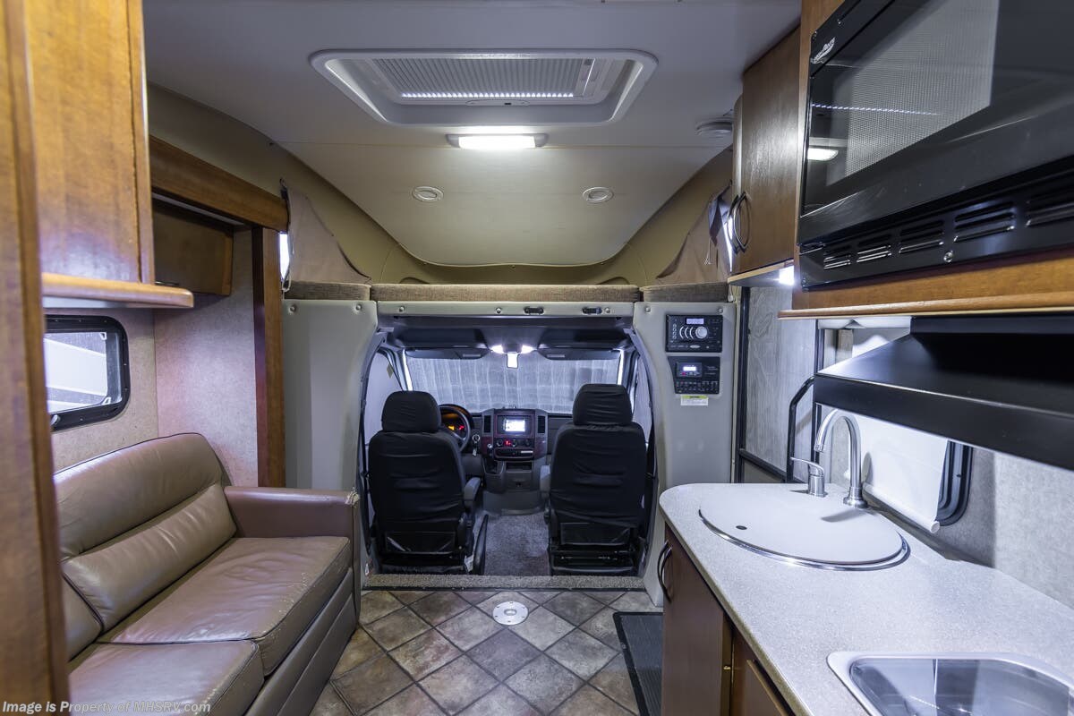 Call now about this 2015 Thor Motor Coach Siesta 24SR! 2015 Thor Motor Coach Siesta 24SR - Used Class C For Sale by Motor Home Specialist in Alvarado, Texas