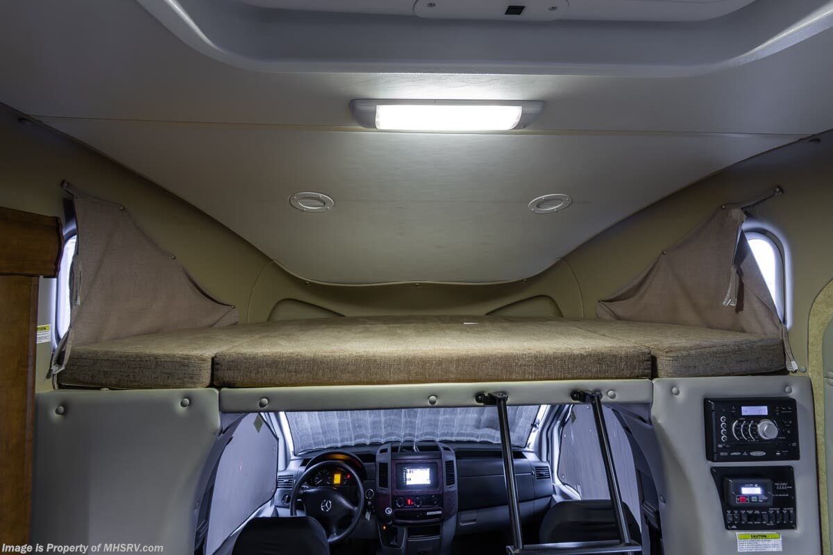 Used 2015 Thor Motor Coach Siesta 24SR available in Alvarado, Texas