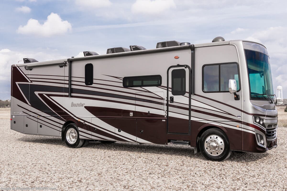 Email now about this 2024 Fleetwood Bounder 35K! Used 2024 Fleetwood Bounder 35K available in Alvarado, Texas