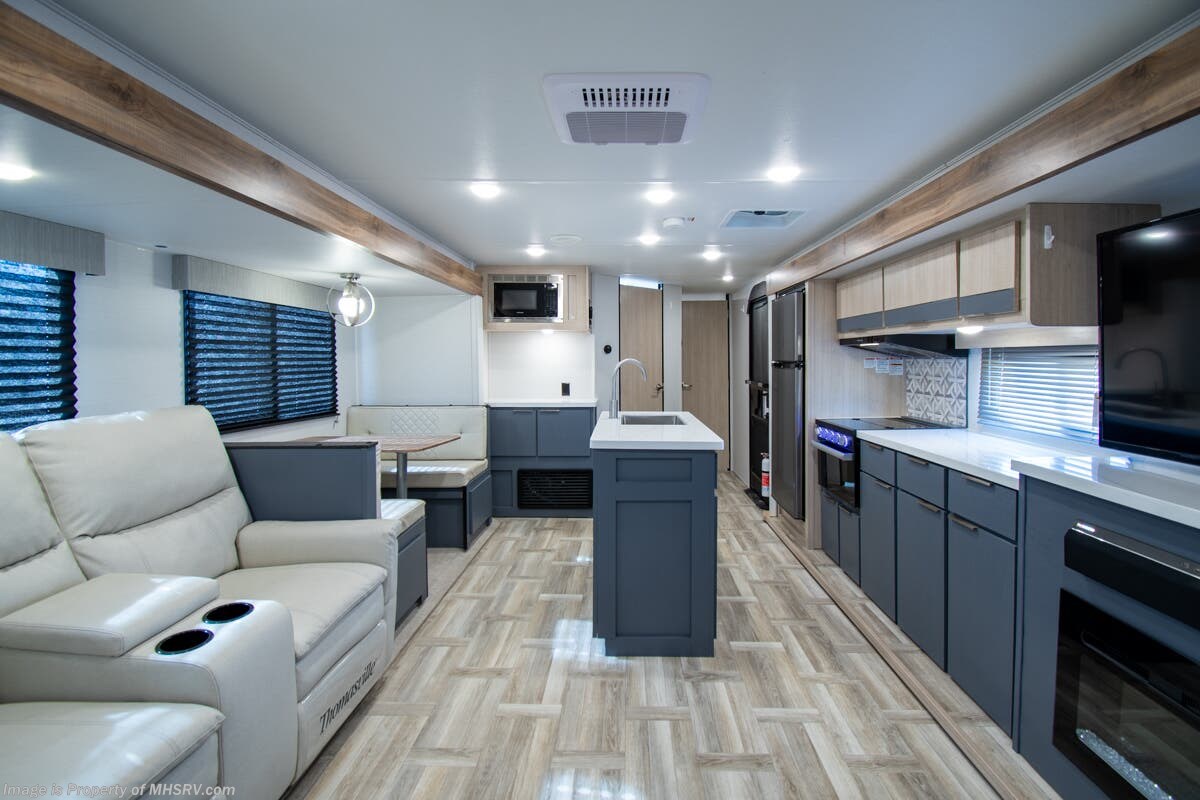 Call now about this 2024 Prime Time Tracer 29RLS! 2024 Prime Time Tracer 29RLS - Used Travel Trailer For Sale by Motor Home Specialist in Alvarado, Texas