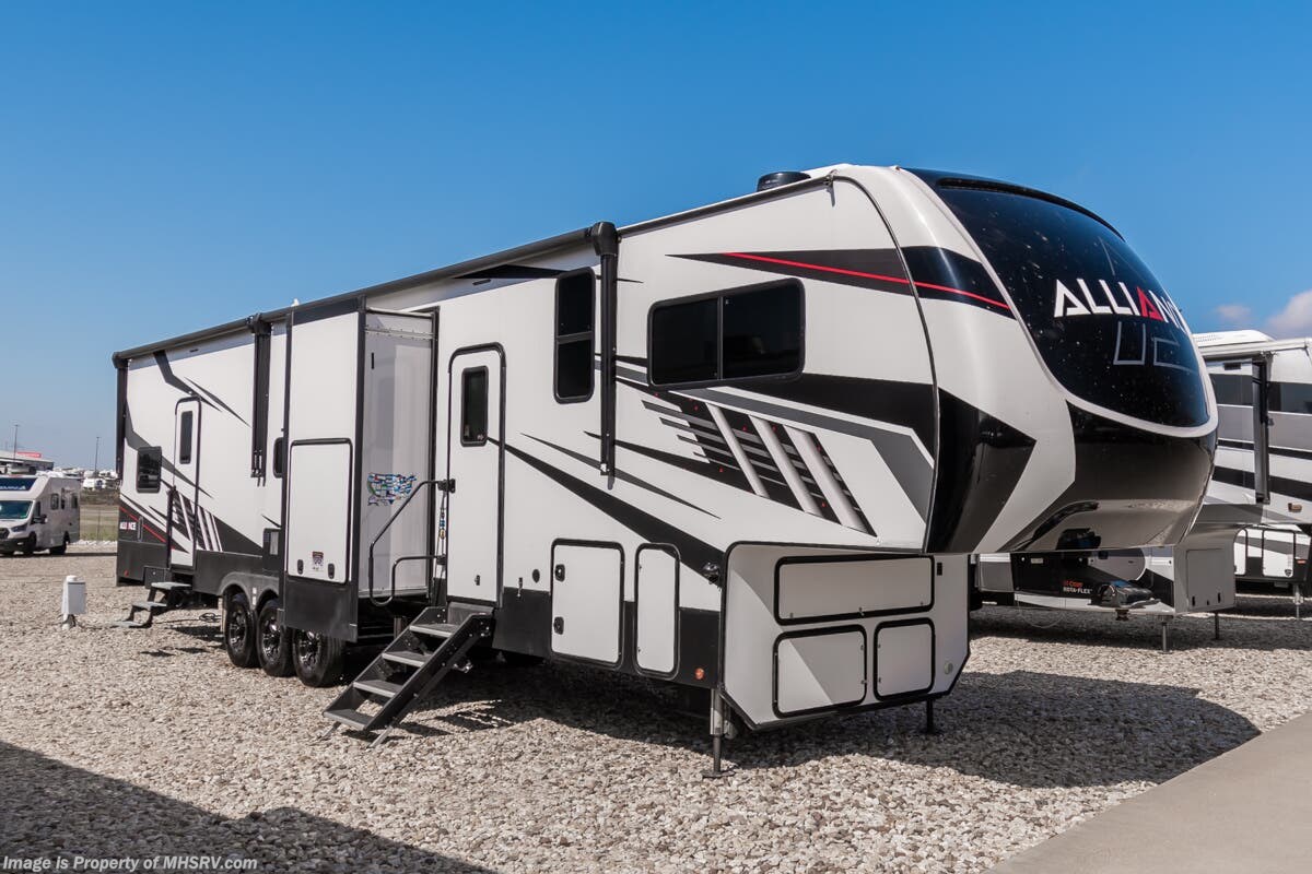Email now about this 2022 Alliance RV Valor 40V13! Used 2022 Alliance RV Valor 40V13 available in Alvarado, Texas