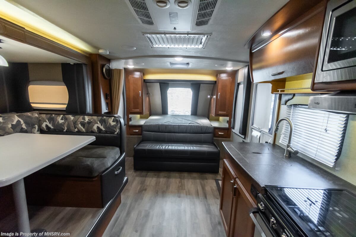 Call now about this 2020 Lance TT 1985! 2020 Lance TT 1985 - Used Travel Trailer For Sale by Motor Home Specialist in Alvarado, Texas