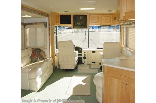 2000 Country Coach Intrigue 40&apos; W/ Slide