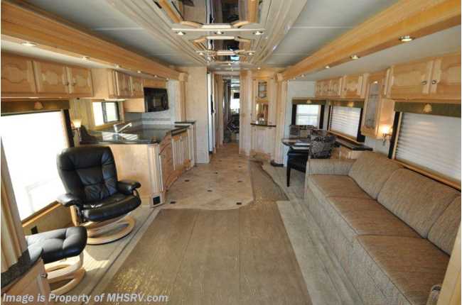 2006 Country Coach Intrigue Class A Diesel Pusher  (525 HP) 42&apos; W/4 Slides