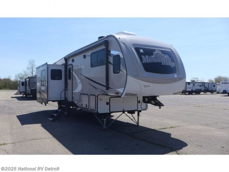 Email now about this 2022 Highland Ridge Mesa Ridge XLT MF264RLS! New 2022 Highland Ridge Mesa Ridge XLT MF264RLS available in Belleville, Michigan