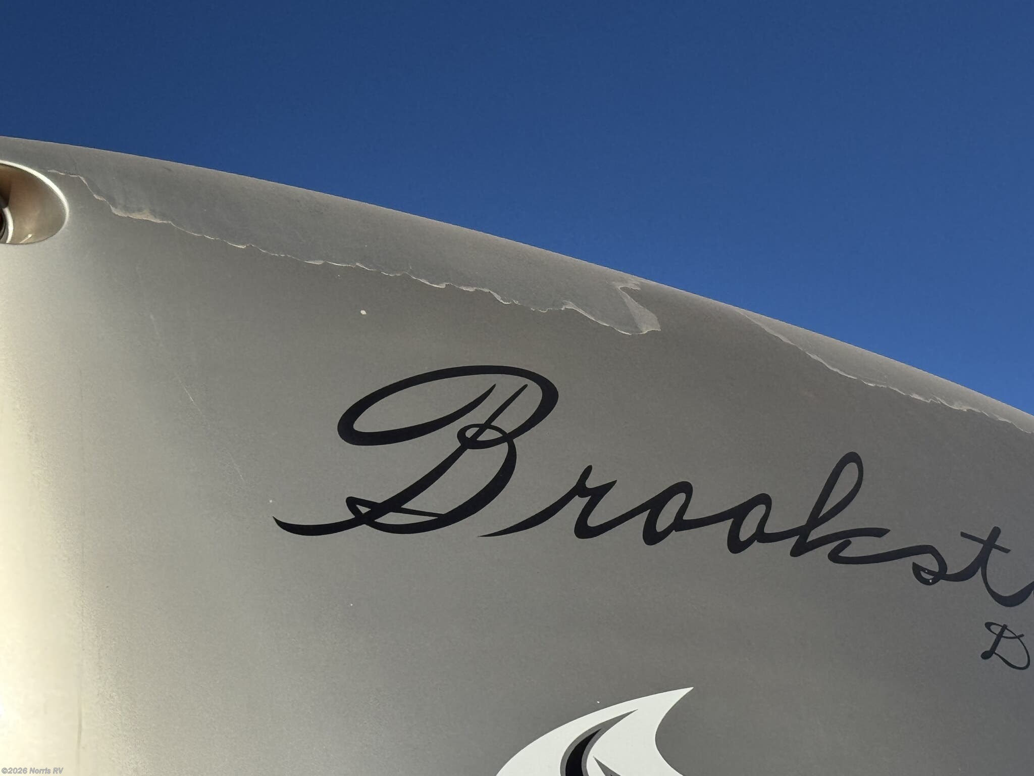 Call now about this 2012 Coachmen Brookstone Diamond 385FL! 2012 Coachmen Brookstone Diamond 385FL - Used Fifth Wheel For Sale by Norris RV in Casa Grande, Arizona features Inverter, Create-a-Breeze Fan, 50 Amp Service, Automatic Leveling Jacks, Full Body Paint