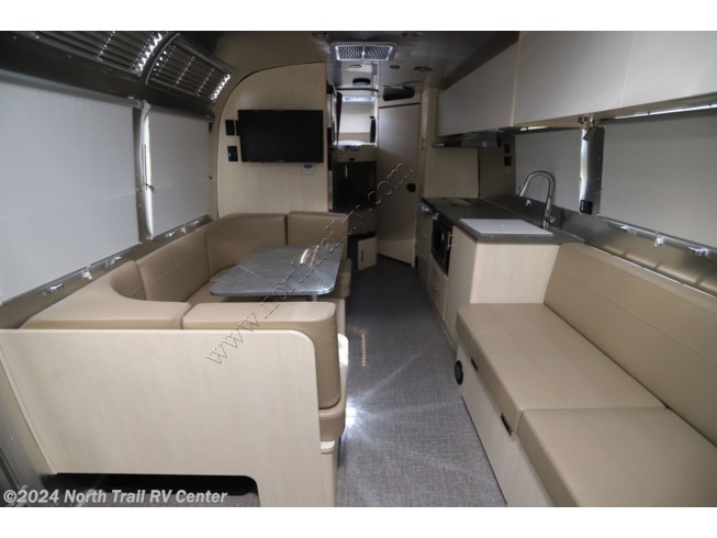2024 Airstream Flying Cloud 30FB - New Travel Trailer For Sale by North Trail RV Center in Fort Myers, Florida