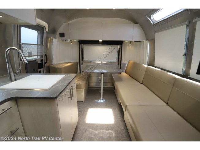 2024 Flying Cloud 25FB by Airstream from North Trail RV Center in Fort Myers, Florida