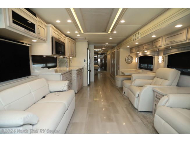 2020 Ventana 4326 by Newmar from North Trail RV Center in Fort Myers, Florida