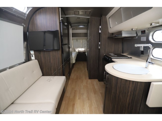 2017 Airstream Signature 25FB - Used Travel Trailer For Sale by North Trail RV Center in Fort Myers, Florida