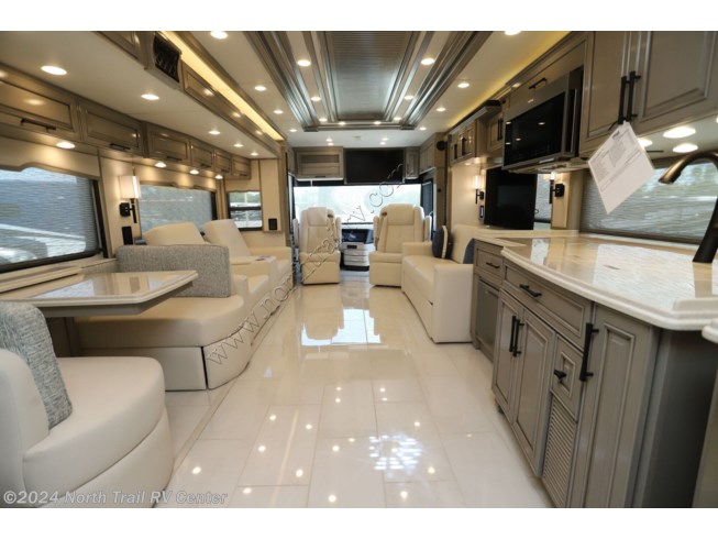 2025 London Aire 4595 by Newmar from North Trail RV Center in Fort Myers, Florida