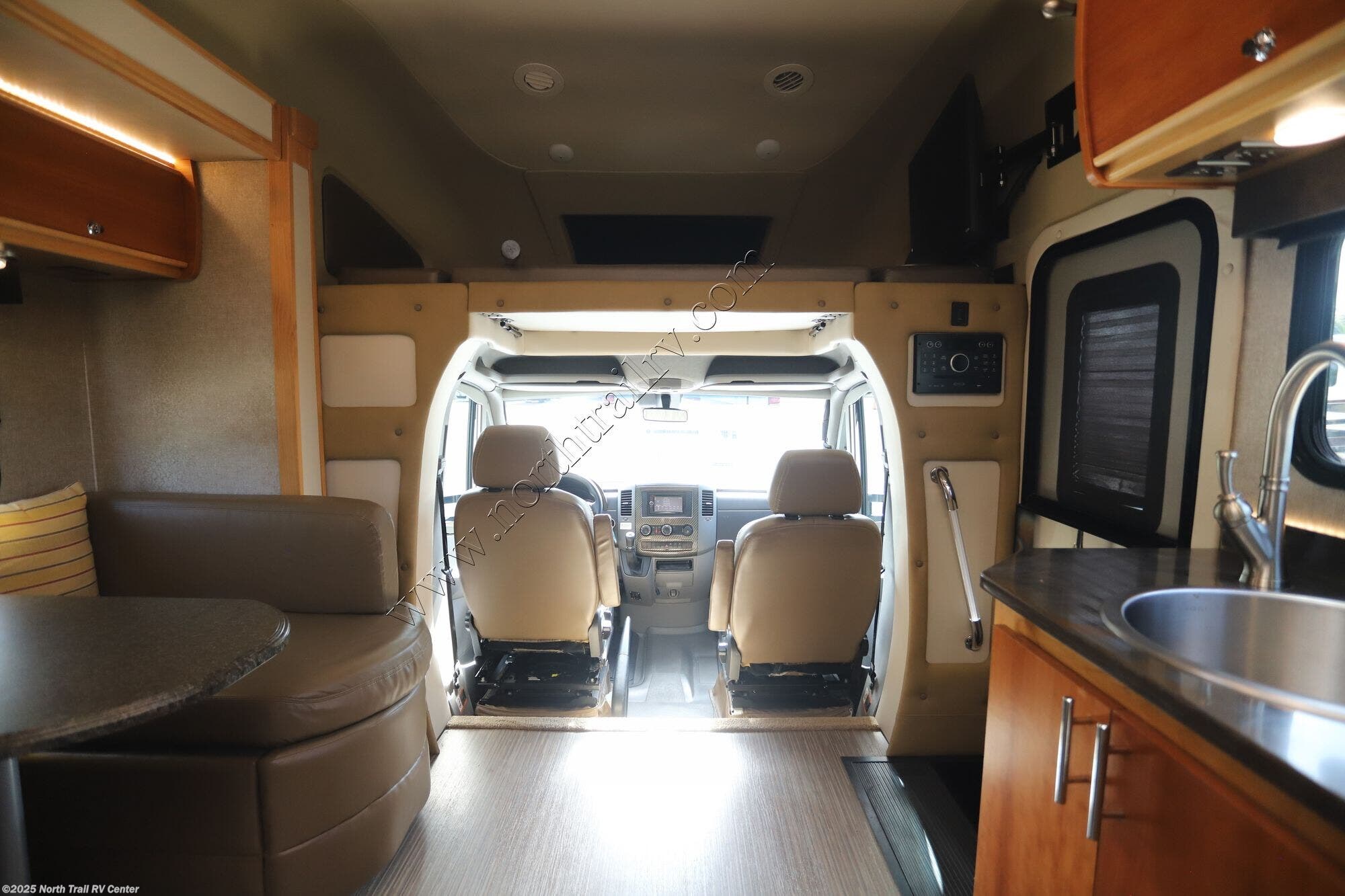 Contact us now about this 2017 Tiffin Wayfarer 24QW! 2017 Wayfarer 24QW by Tiffin from North Trail RV Center in Fort Myers, Florida