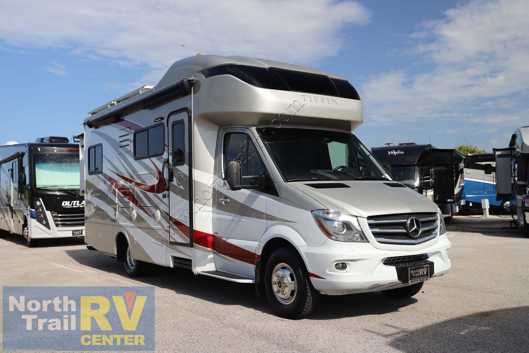 Email now about this 2017 Tiffin Wayfarer 24QW! Used 2017 Tiffin Wayfarer 24QW available in Fort Myers, Florida