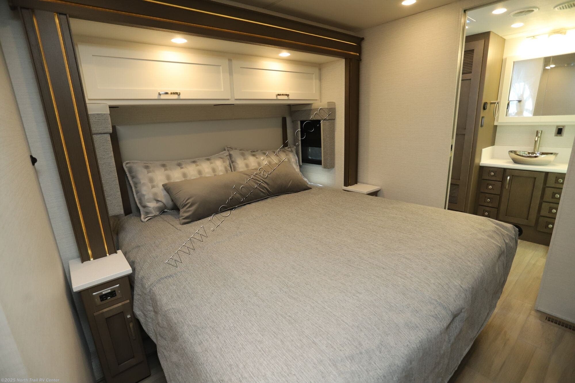 New 2026 Newmar Grand Star 3948 available in Fort Myers, Florida