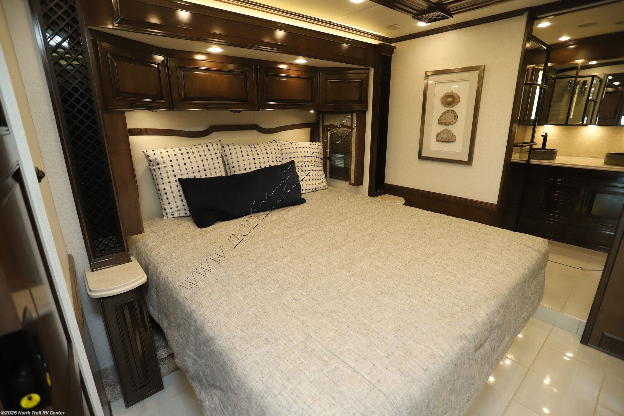 Used 2024 Newmar London Aire 4569 available in Fort Myers, Florida