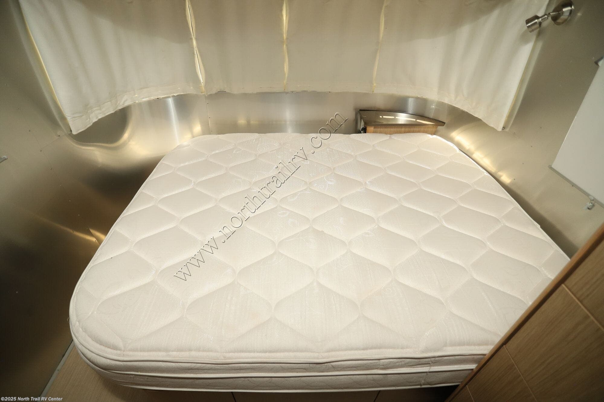 Contact us now about this 2020 Airstream Flying Cloud 23FB! 2020 Flying Cloud 23FB by Airstream from North Trail RV Center in Fort Myers, Florida