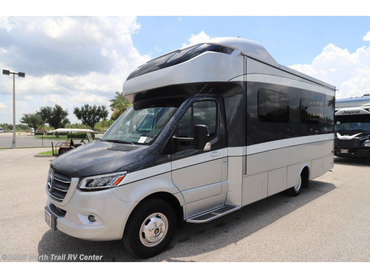 Email now about this 2020 Tiffin Wayfarer 24RW! Used 2020 Tiffin Wayfarer 24RW available in Fort Myers, Florida