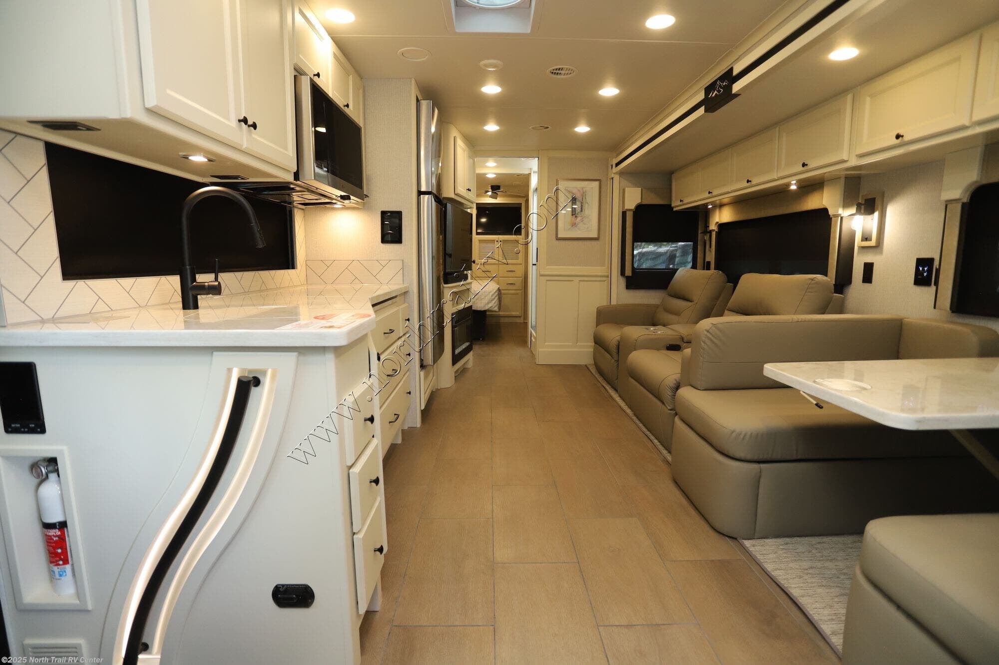 Contact us now about this 2026 Tiffin Allegro 32SA! 2026 Allegro 32SA by Tiffin from North Trail RV Center in Fort Myers, Florida