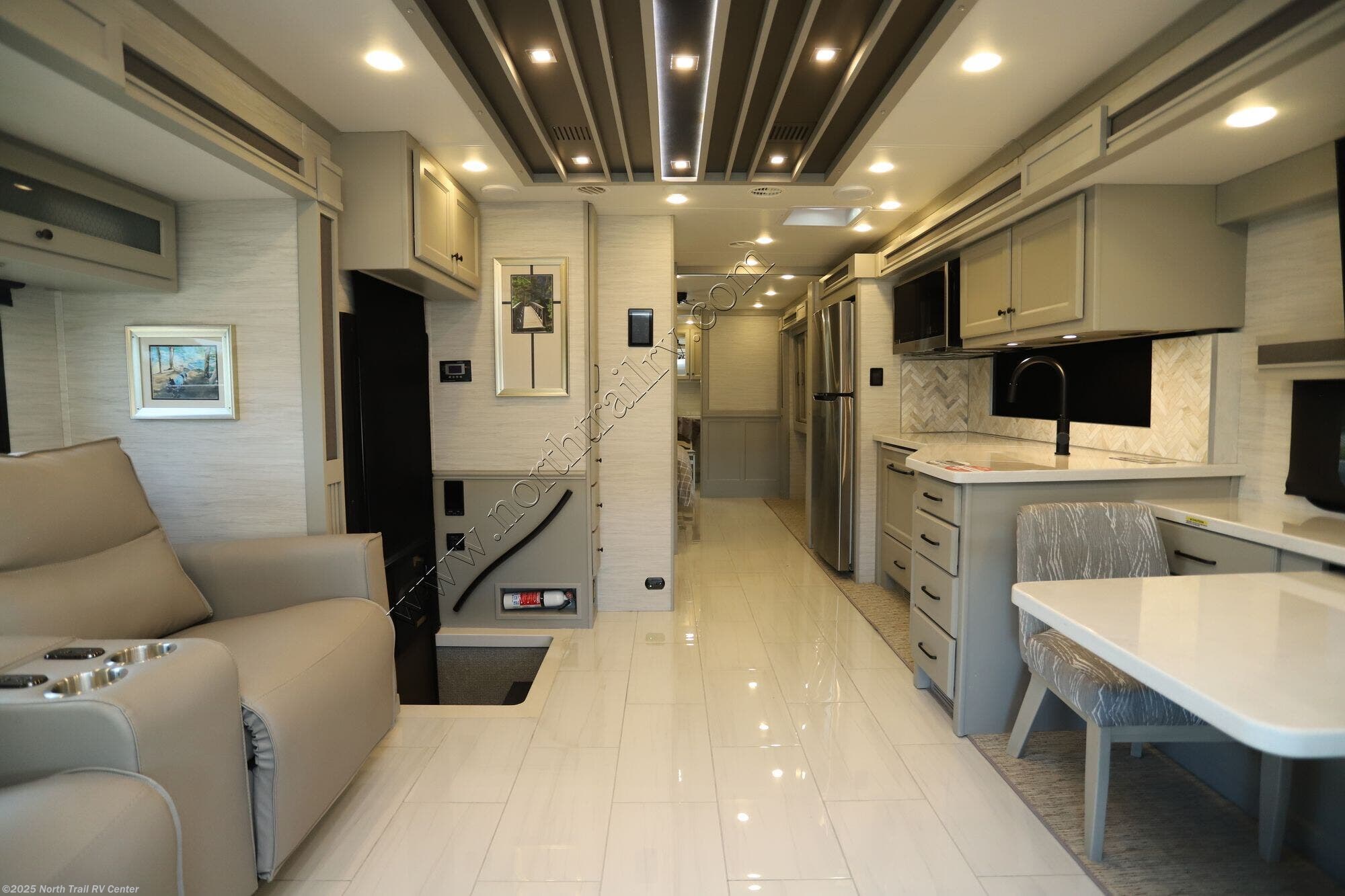 Contact us now about this 2026 Tiffin Allegro Bay 38BB! 2026 Allegro Bay 38BB by Tiffin from North Trail RV Center in Fort Myers, Florida