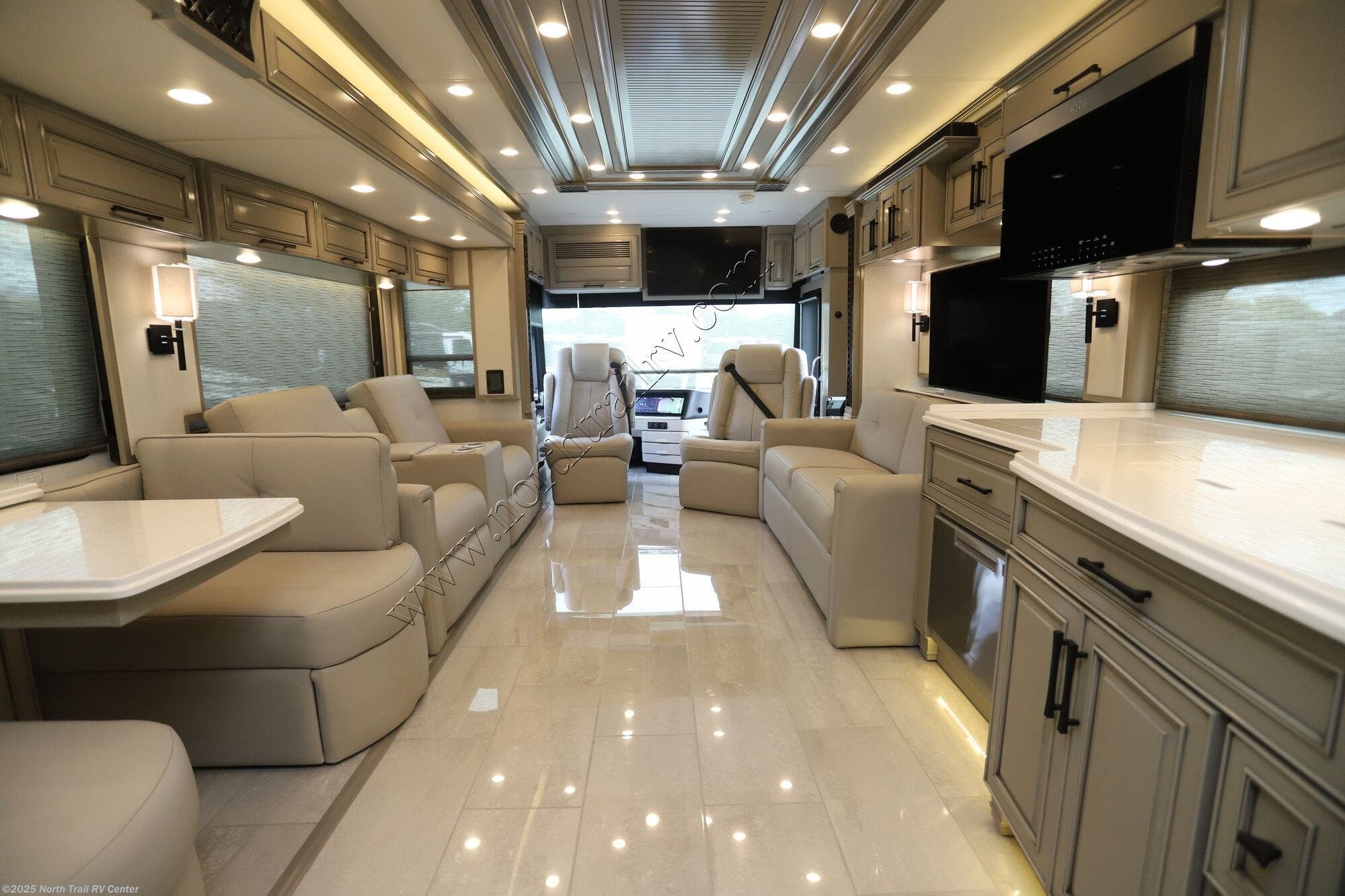 New 2026 Newmar London Aire 4595 available in Fort Myers, Florida