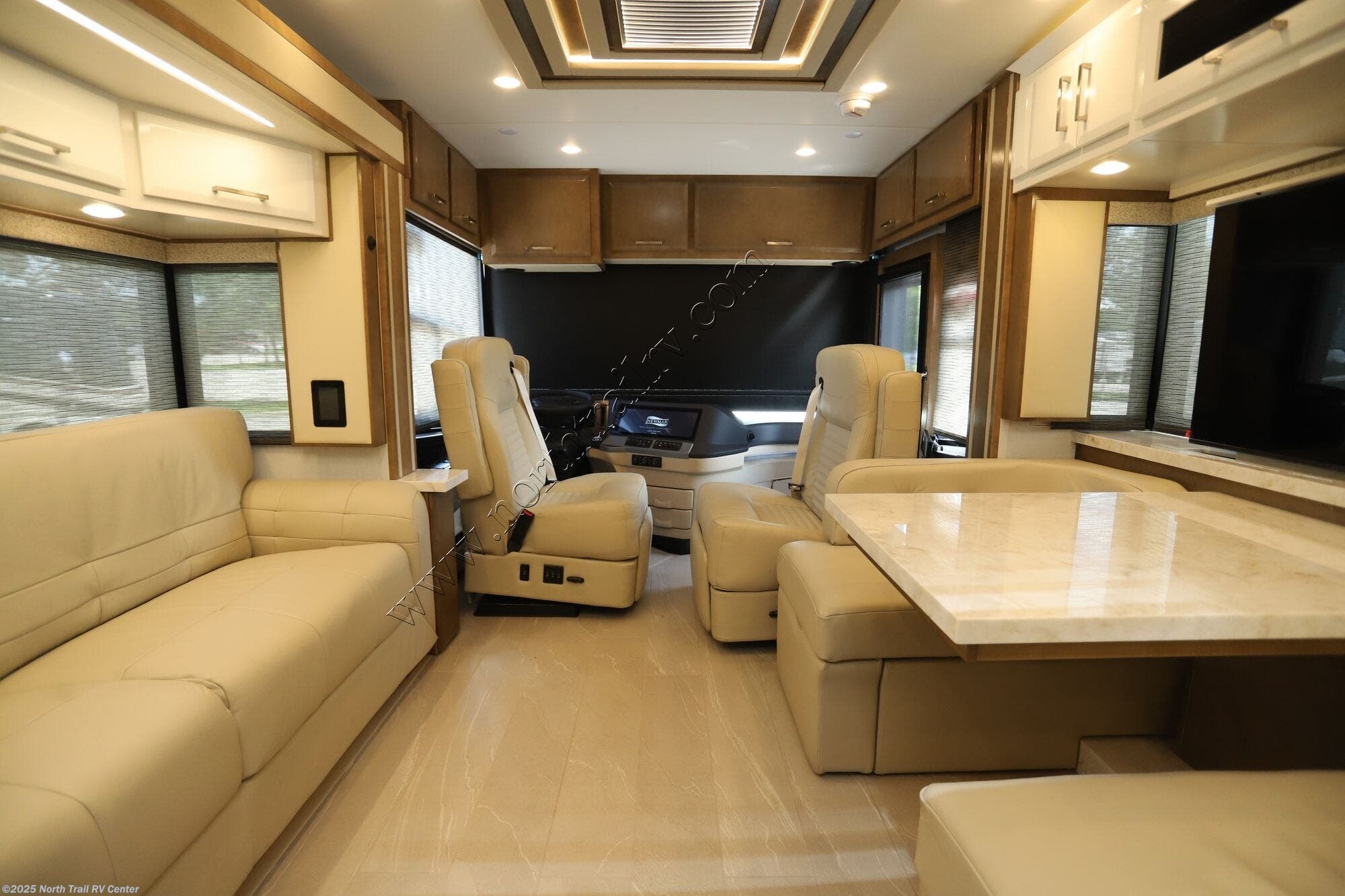 New 2026 Newmar New Aire 3543 available in Fort Myers, Florida