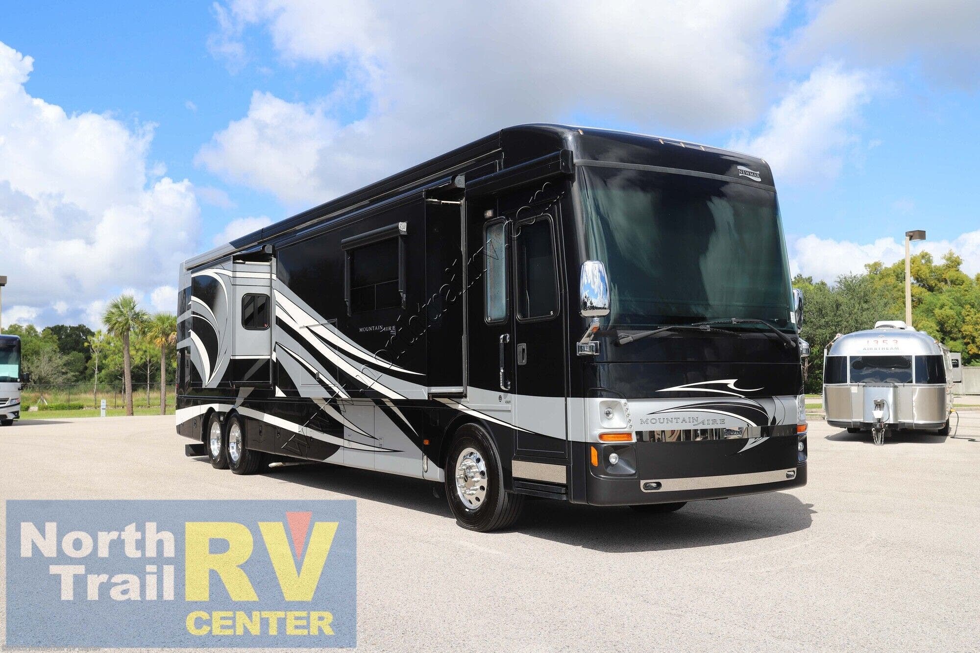 Email now about this 2014 Newmar Mountain Aire 4369! Used 2014 Newmar Mountain Aire 4369 available in Fort Myers, Florida