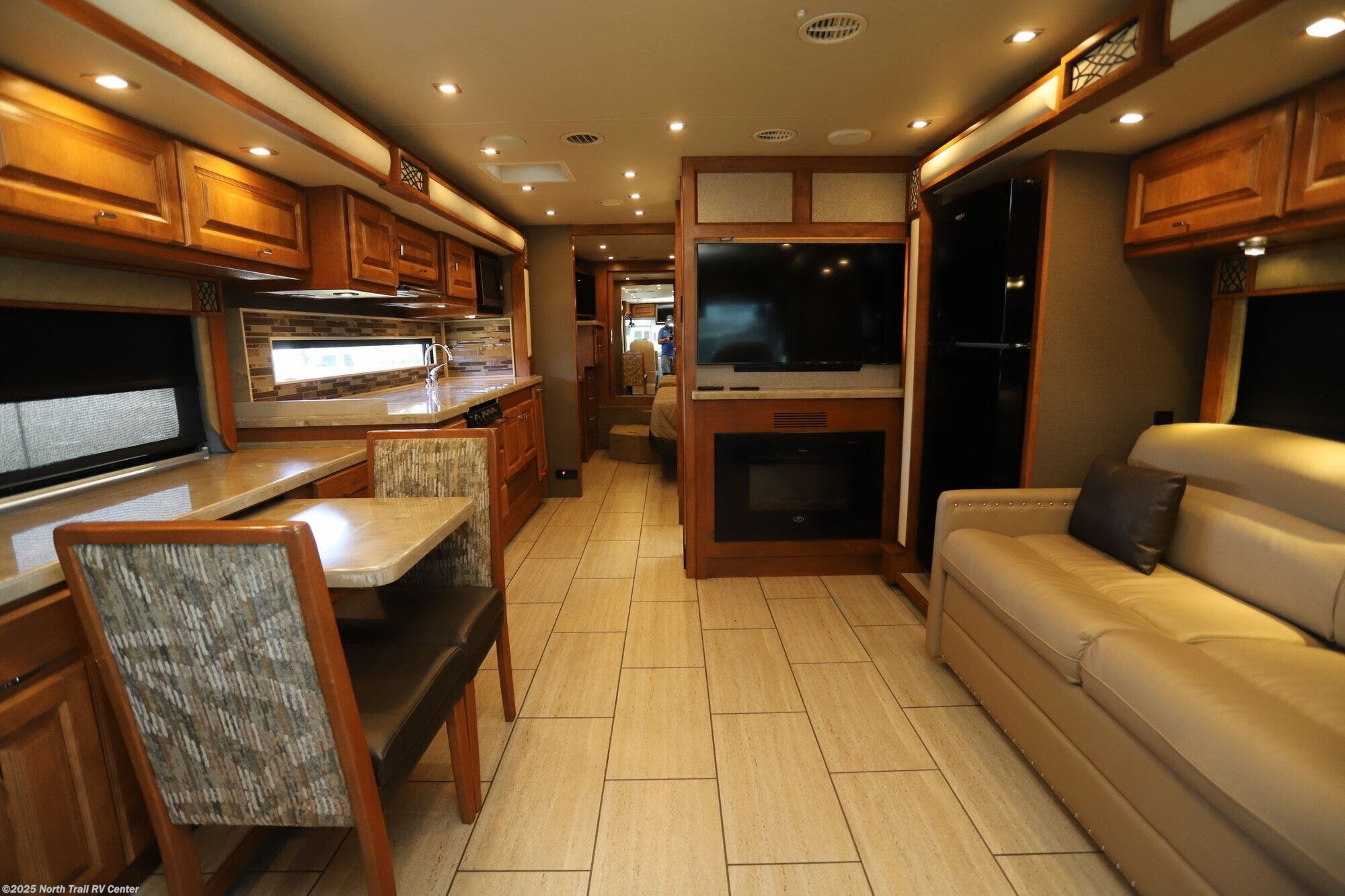 Call now about this 2019 Tiffin Breeze 31BR! 2019 Tiffin Breeze 31BR - Used Class A For Sale by North Trail RV Center in Fort Myers, Florida